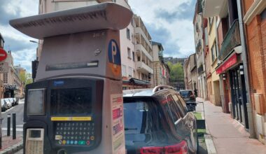 les rues où la circulation et le stationnement sont interdits