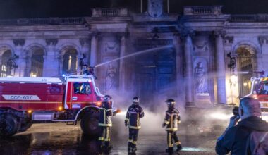 la nouvelle porte de l’hôtel de ville sera installée le 10 décembre
