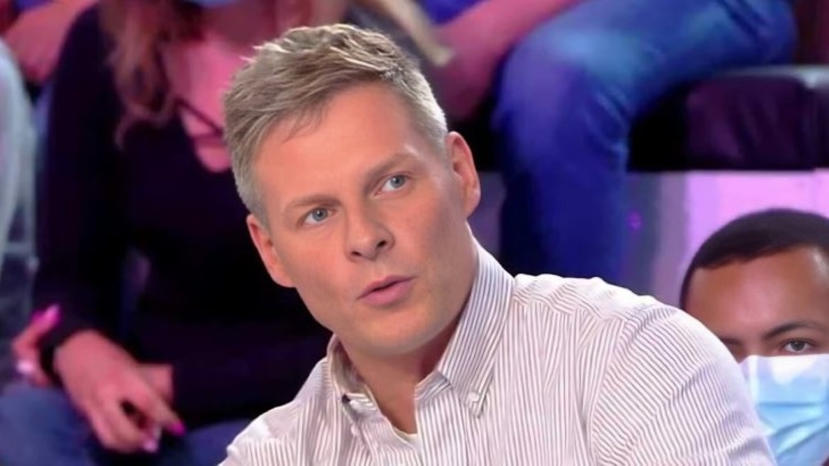 Matthieu Delormeau enfin dans l'émission, la réaction de Raymond et Gilles Verdez est sans appel