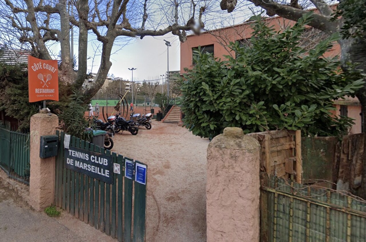 Une extension du restaurant du Tennis Club de Marseille fait vivement réagir, des voisins devant la justice