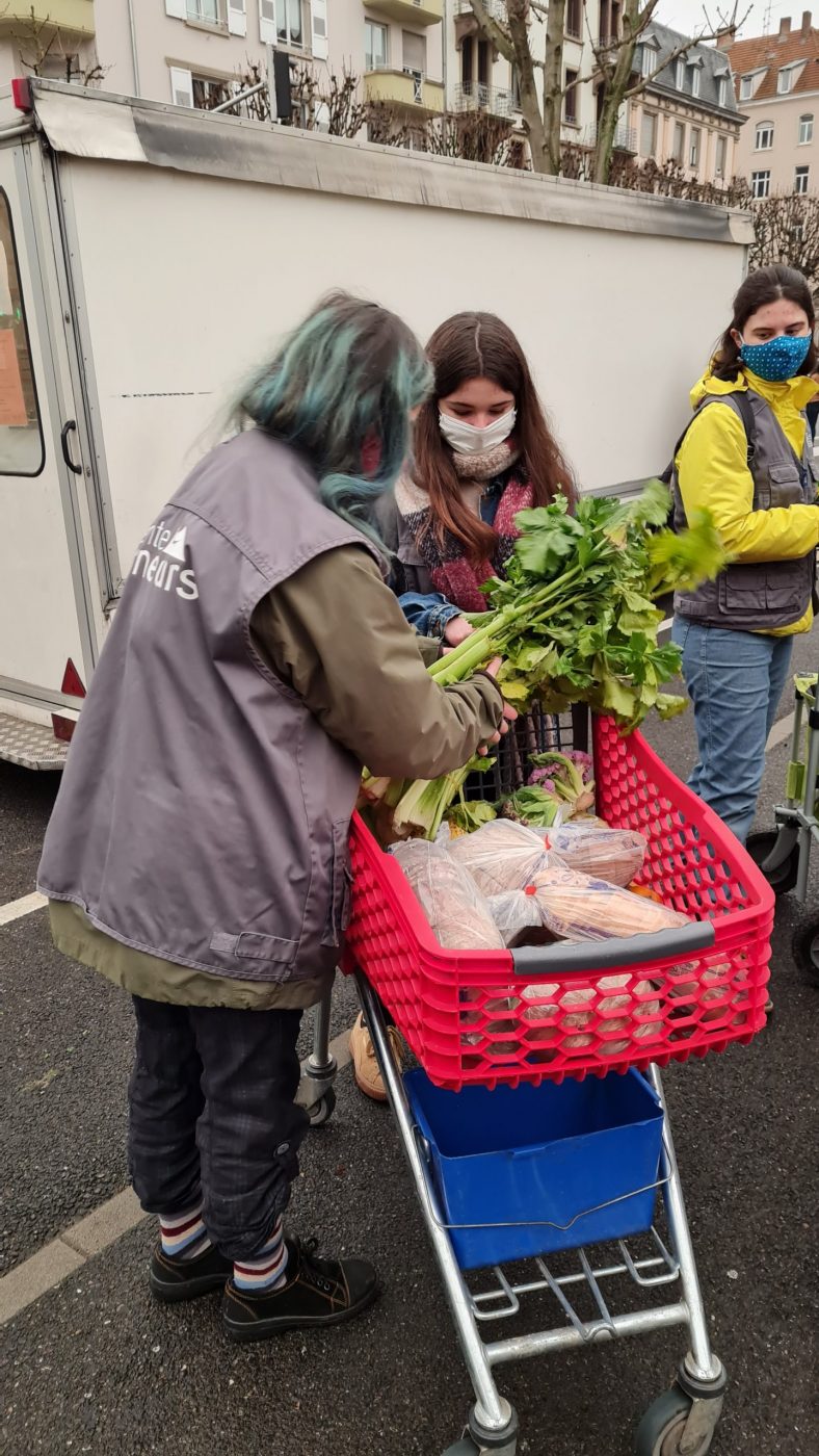 tente des glaneurs marché de la marne 3