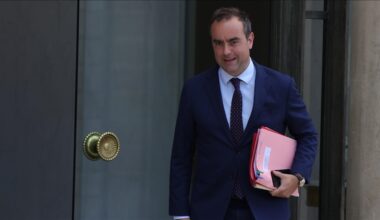 France: Lecornu confirme qu’il annule la suppression de deux jours fériés