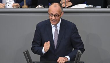 Merz alerte sur les menaces hybrides et cyberattaques