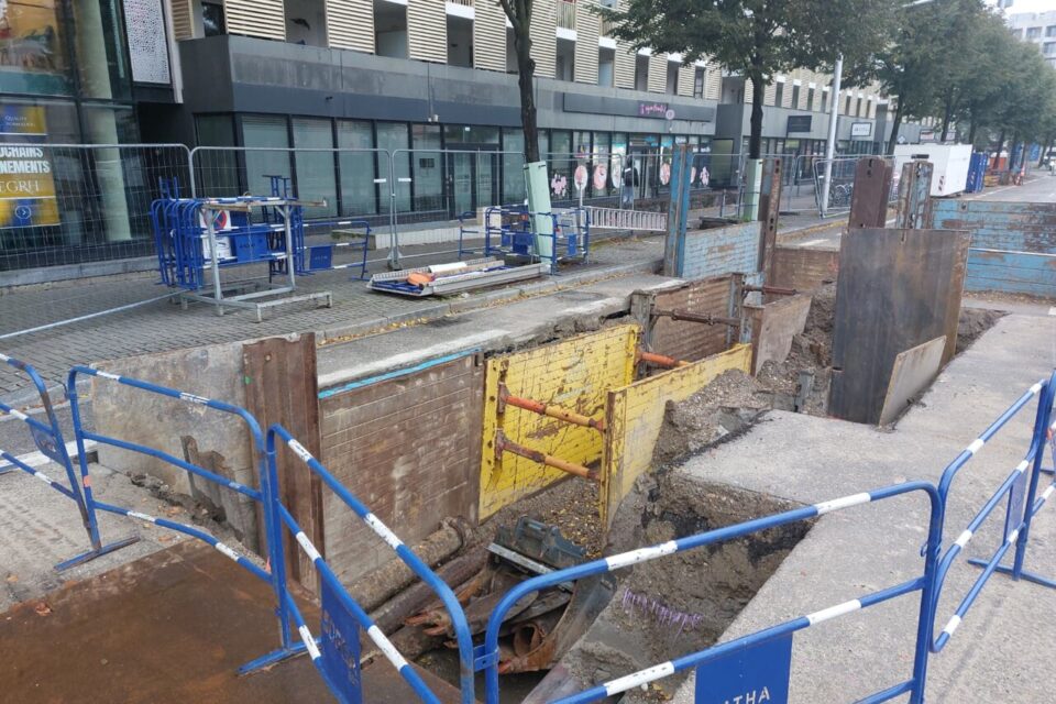 Des trous béants ont été fait dans la chaussée avenue de Colmar pour réparer les tuyaux du réseau de chaleur.