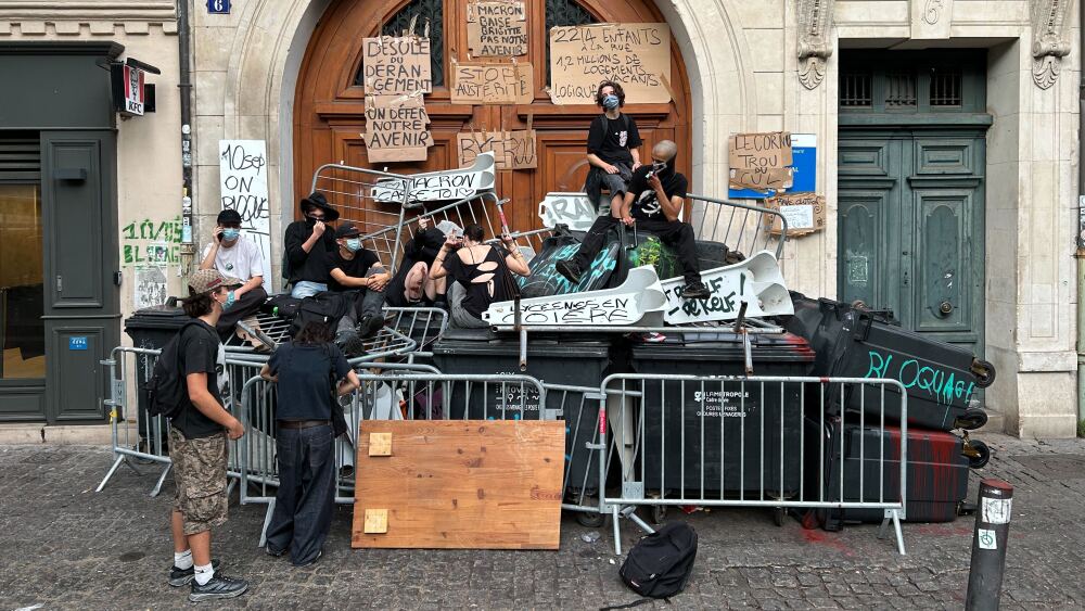 Un blocus dans le calme au lycée Montgrand à Marseille, une cinquantaine de lycéens mobilisés