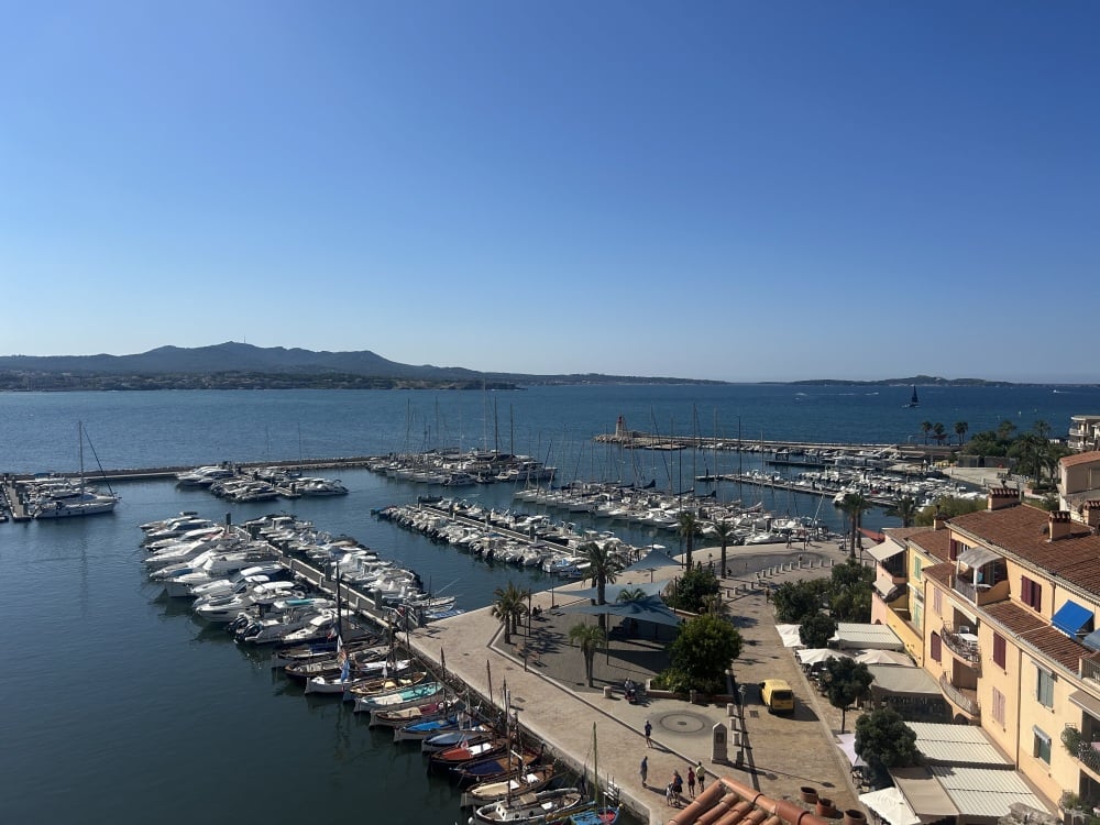 Authenticité, quiétude et vue à couper le souffle... en balade à Sanary-sur-Mer, la perle varoise