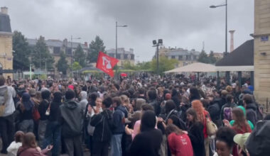À Bordeaux, la police réprime l'AG inter-facultés réunissant plus de 1 500 étudiants