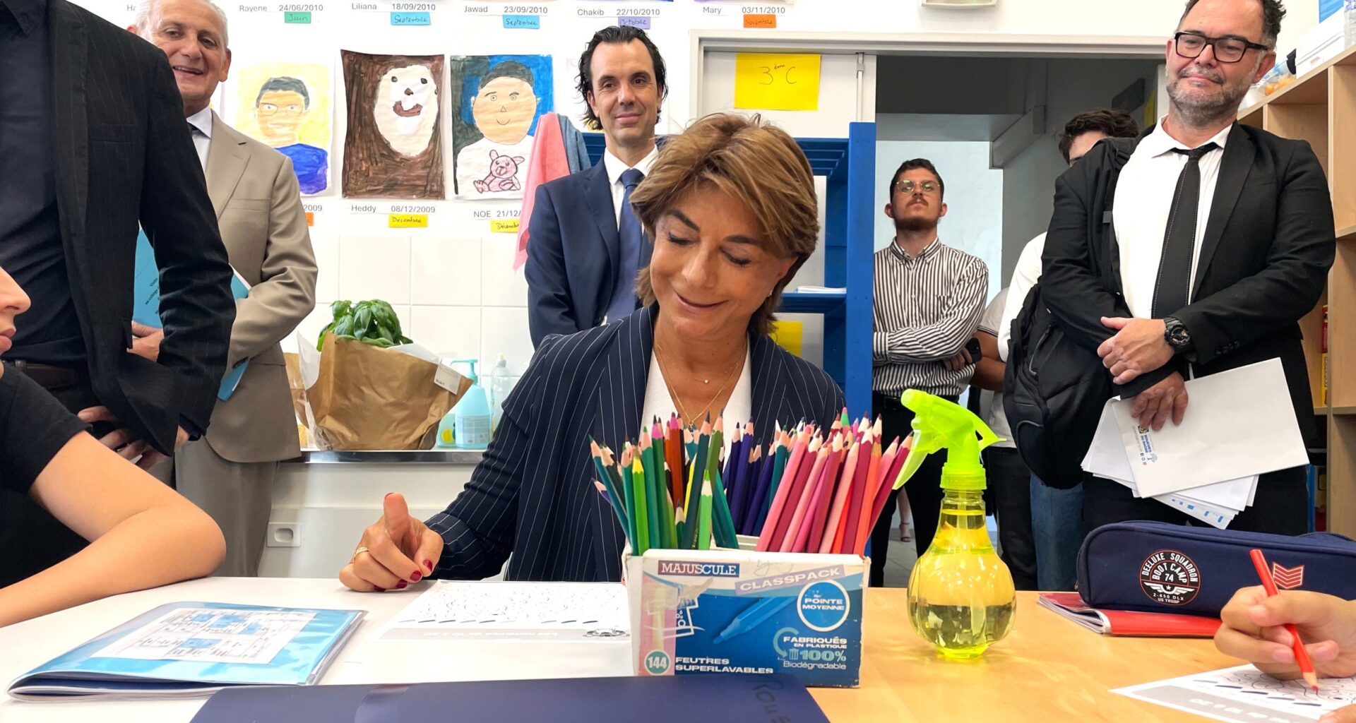 Martine Vassal de retour sur les bancs du collège pour faire oublier sa rentrée catastrophe