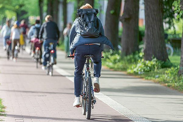 Le vélo, idéal pour se rendre à sa séance de sport.