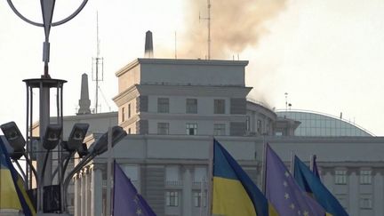 Guerre en Ukraine : le siège du gouvernement touché par des frappes russes