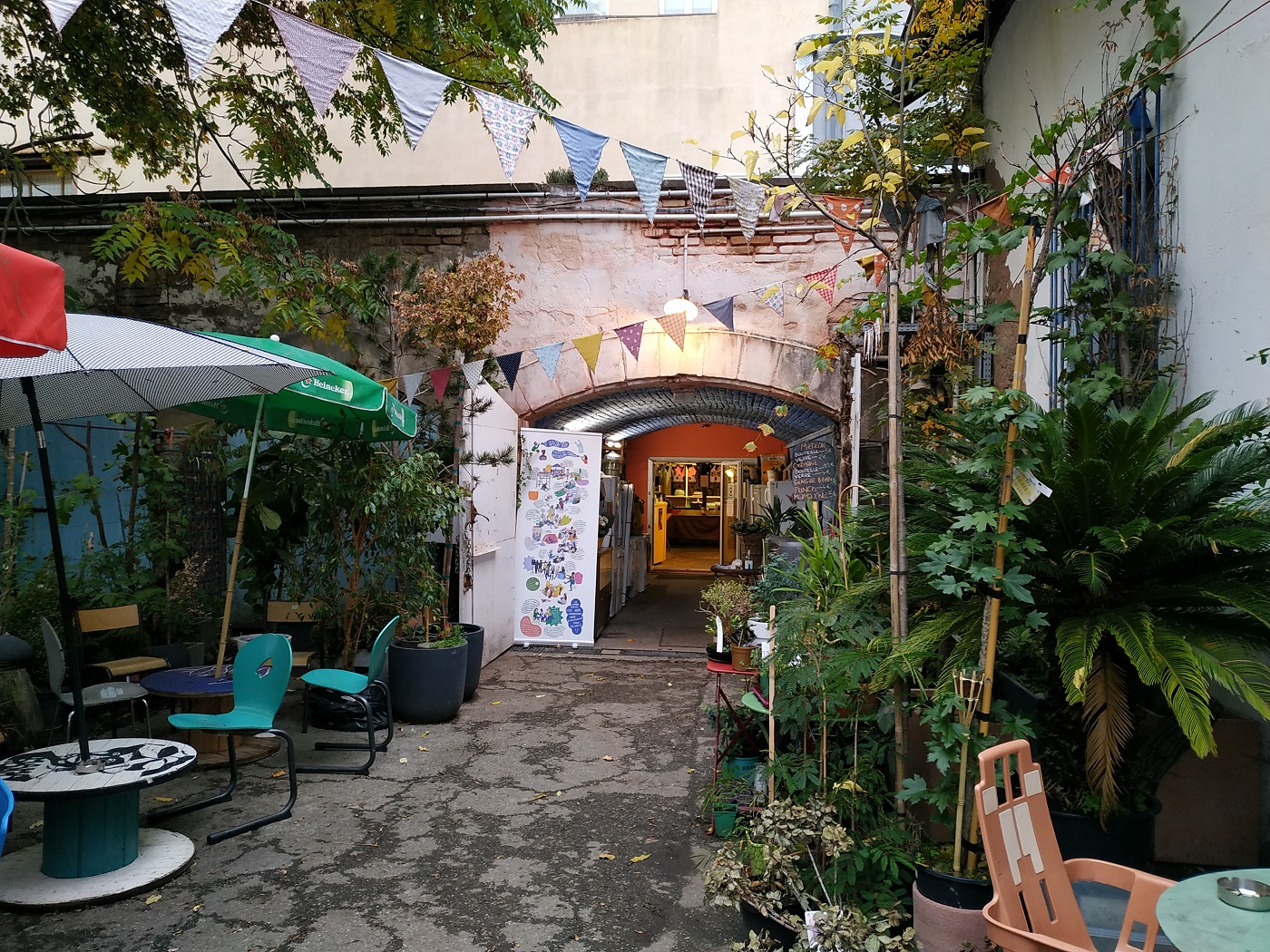 Wagon Souk credit Caroline Alonso (3)