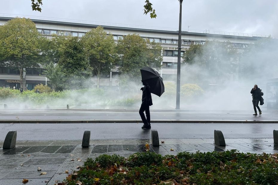 DIRECT. "Bloquons tout !" la situation se tend à Angers et Nantes, plusieurs milliers de personnes dans la rue