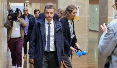 le maire de Saint-Etienne acculé