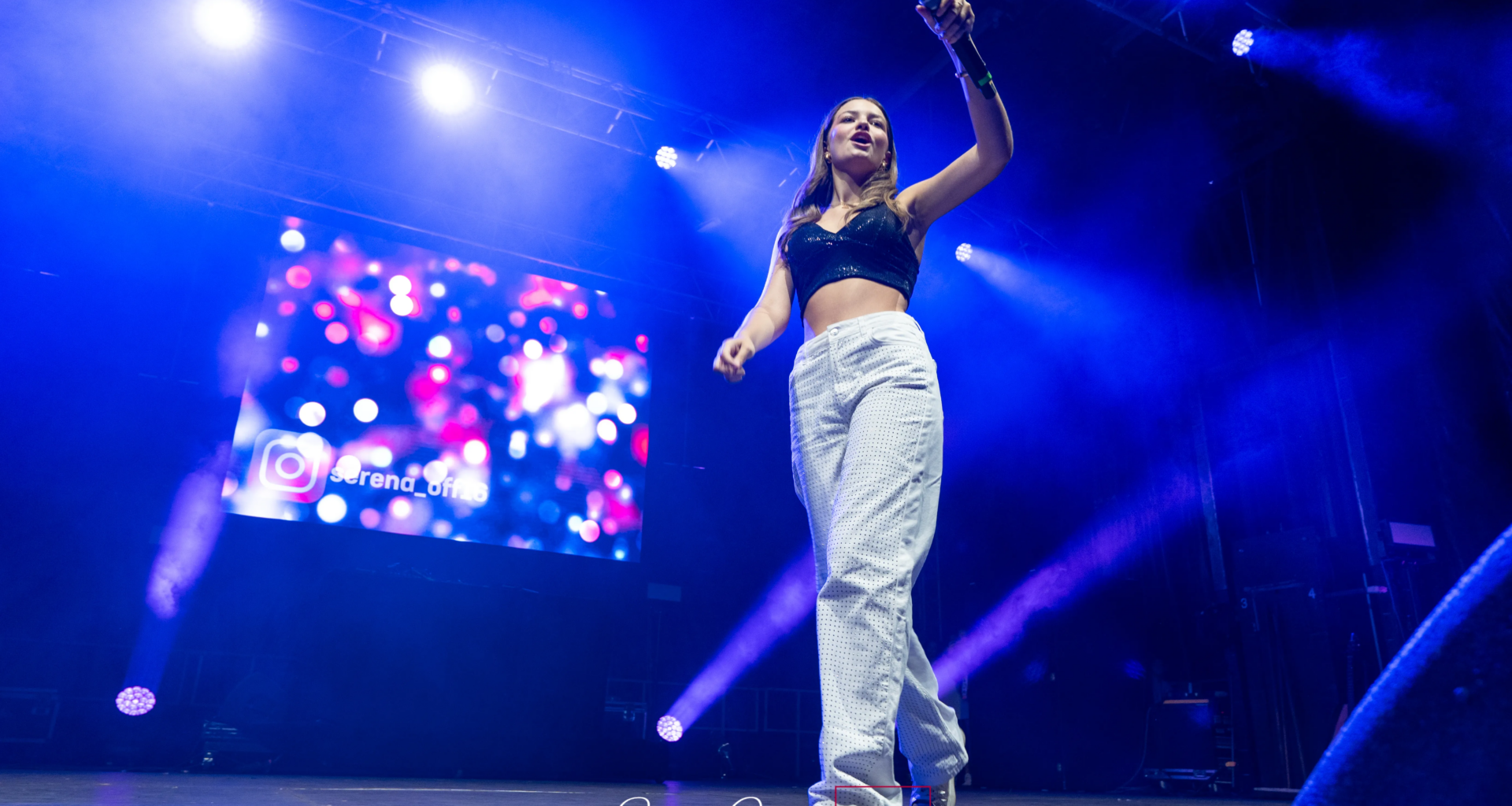 RTS invite une jeune chanteuse à chanter avec l'Héritage Goldman au Zénith de Montpellier