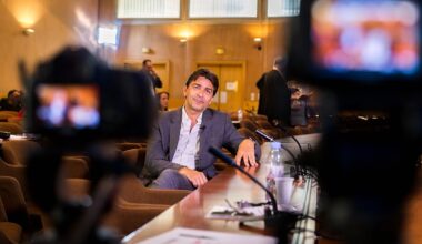 l'artiste JR et le chef Yannick Alléno rendent hommage aux victimes "invisibles" d'accidents routiers