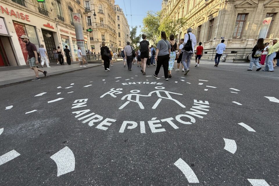 L'entrée de la ZTL rue de la République à Lyon.