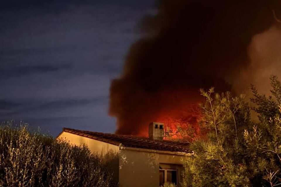Des flammes impressionnantes ce mercredi soir rue des Perrières