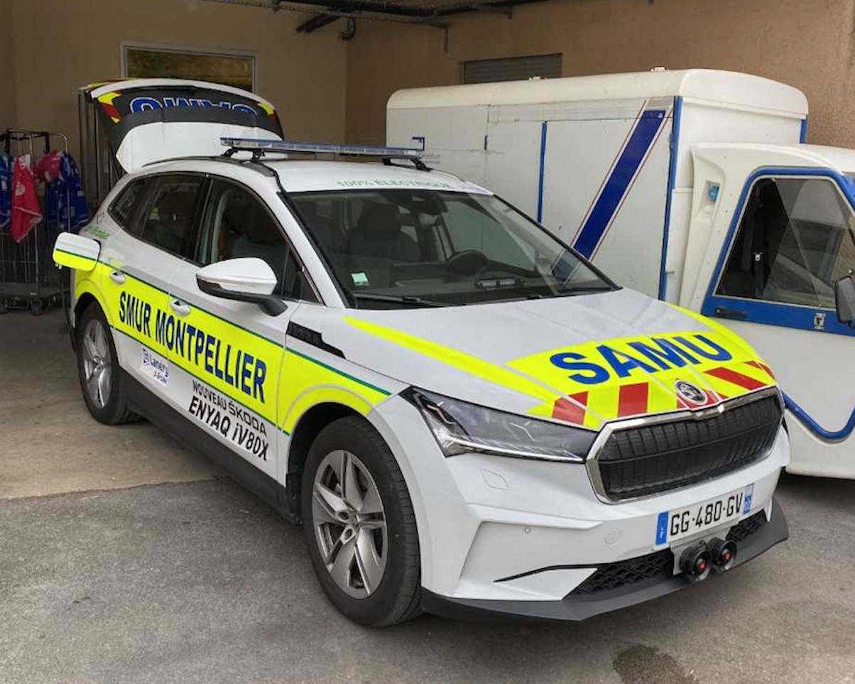 le pilote d'une moto grièvement blessé, son frère accidenté en allant sur place
