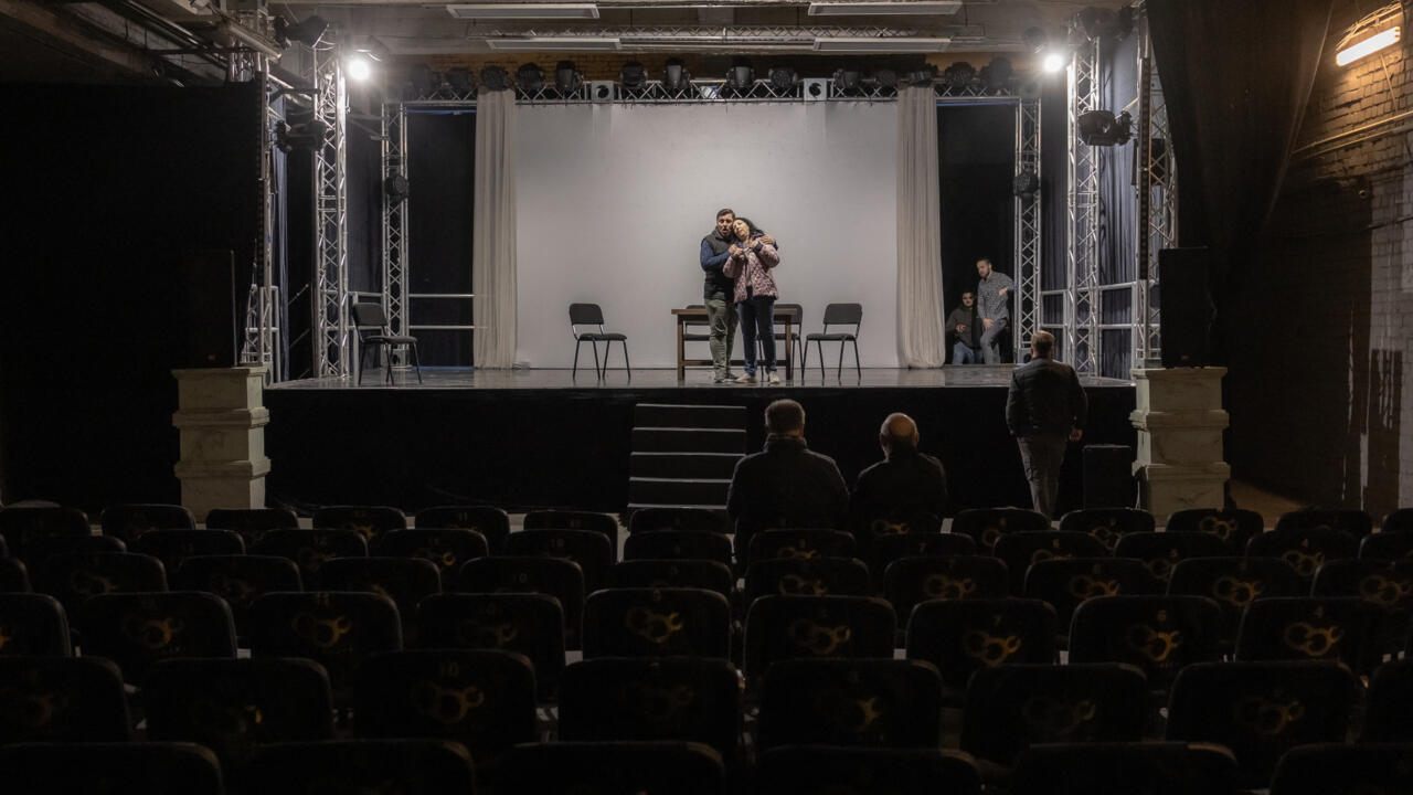 Ukraine: l’opéra de Kharkiv célèbre ses 100 ans malgré la guerre