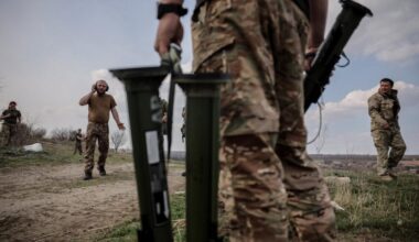 Ukraine: les 18-22 ans autorisés de nouveau à sortir du territoire relance le débat sur la mobilisation