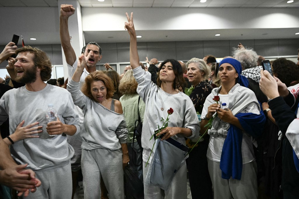 Flottille pour Gaza : les membres français de retour à Paris, les accusations de mauvais traitement se multiplient