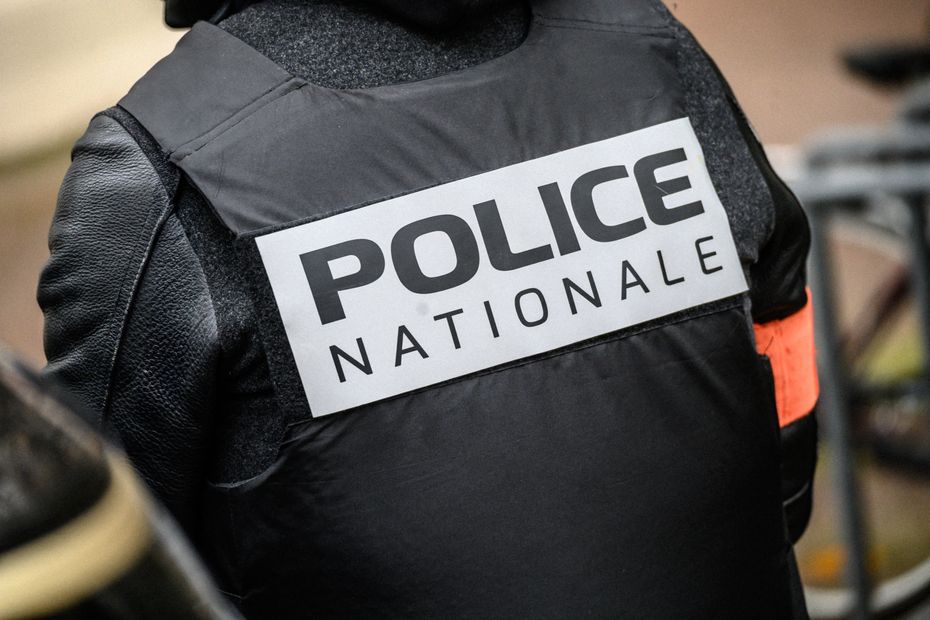 Pris en flagrant délit de consommation de cannabis, un conducteur d'ambulance laisse le volant... à son patient