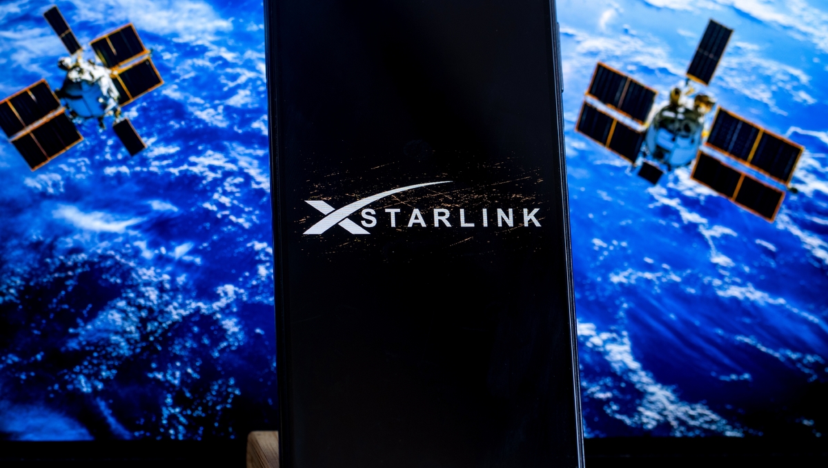 Starlink : un à deux satellites retombent chaque jour et inquiètent les scientifiques