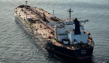Comment la Russie contourne les sanctions sur le pétrole grâce à un millier de navires fantômes