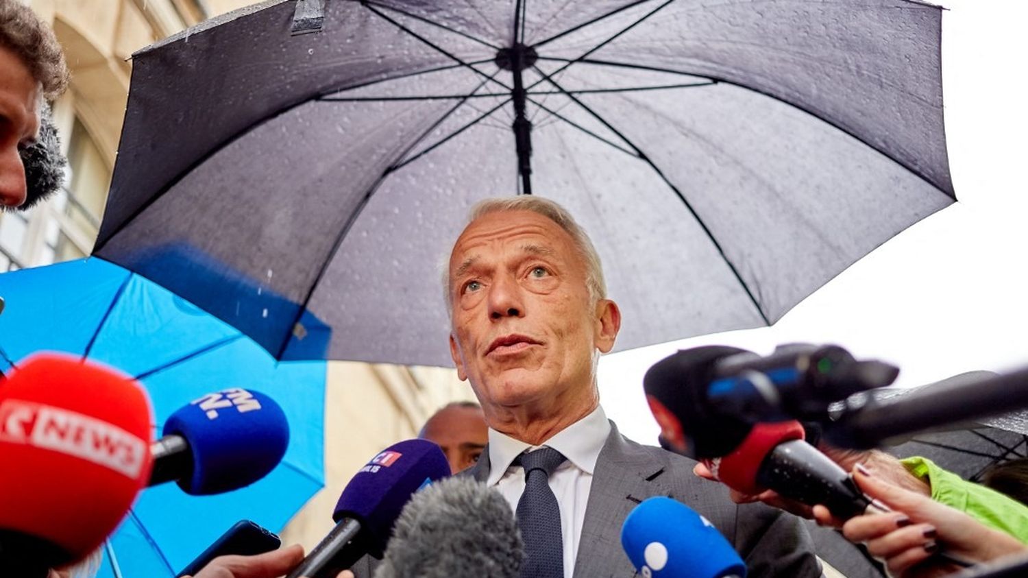 "Le décrochage" de l'économie française est "enclenché", s'inquiète le président du Medef, Patrick Martin