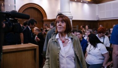 confronté à des vidéos accablantes, l'accusé estime qu'il y a "deux victimes" dans l'affaire