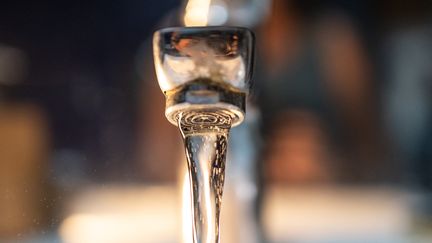 L'eau du robinet est également polluée au PFAS dans dix-sept communes des Ardennes et la Meuse. (ISABELLE SOURIMENT / HANS LUCAS / AFP)