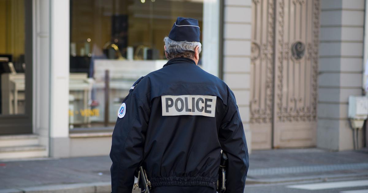 prison avec sursis et interdiction définitive d'exercer requis contre cinq policiers accusés de violences et discrimination