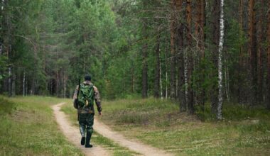 des véhicules de chasseurs dégradés dans le Beaujolais