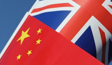 L’abandon d’un procès pour espionnage au profit de la Chine secoue la presse britannique