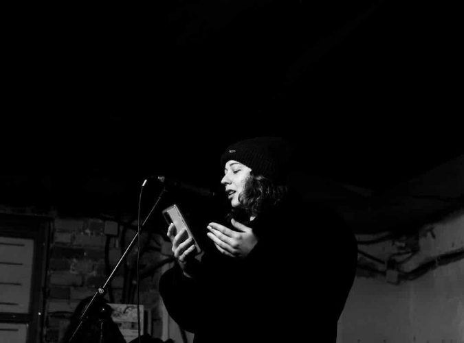 Hayva Première scène ouverte de slam, Maison Mimir, janvier 2023© Getgetphotographie