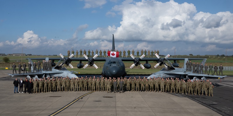 Photo de groupe de la FOA lors de l’exercice COBRA WARRIOR 25-2