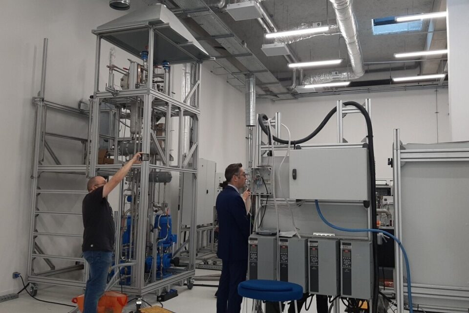 Le campus de l'innovation Mines Paris-PSL inauguré ce mercredi 22 octobre 2025 à Versailles (Yvelines) dispose de trois laboratoires d'excellence. Ici, le centre énergie, environnement et procédés.