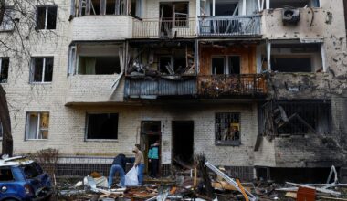 une attaque de drones russes fait trois morts à Kiev, annonce le maire