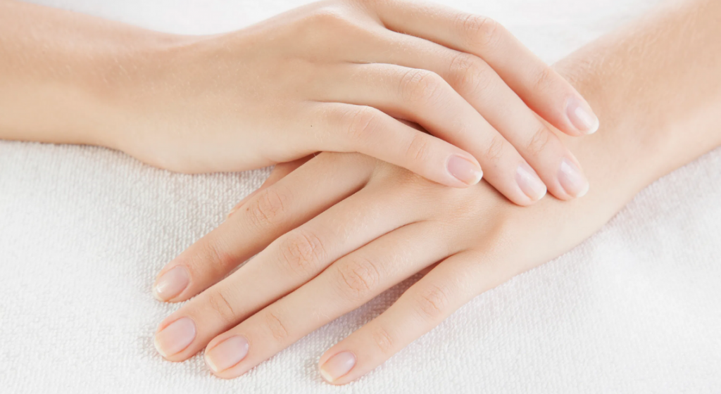 Stimuler la pousse des ongles