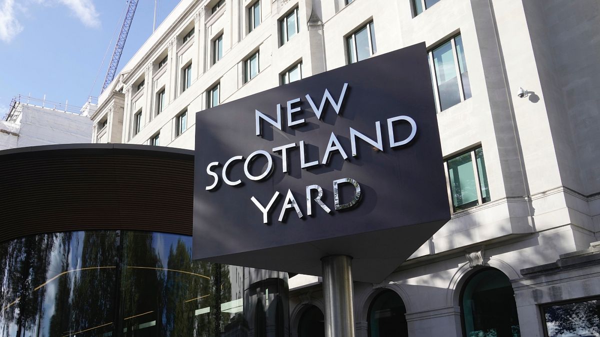 Royaume-Uni : Scotland Yard arrête trois hommes soupçonnés d’espionnage pour le compte de la Russie