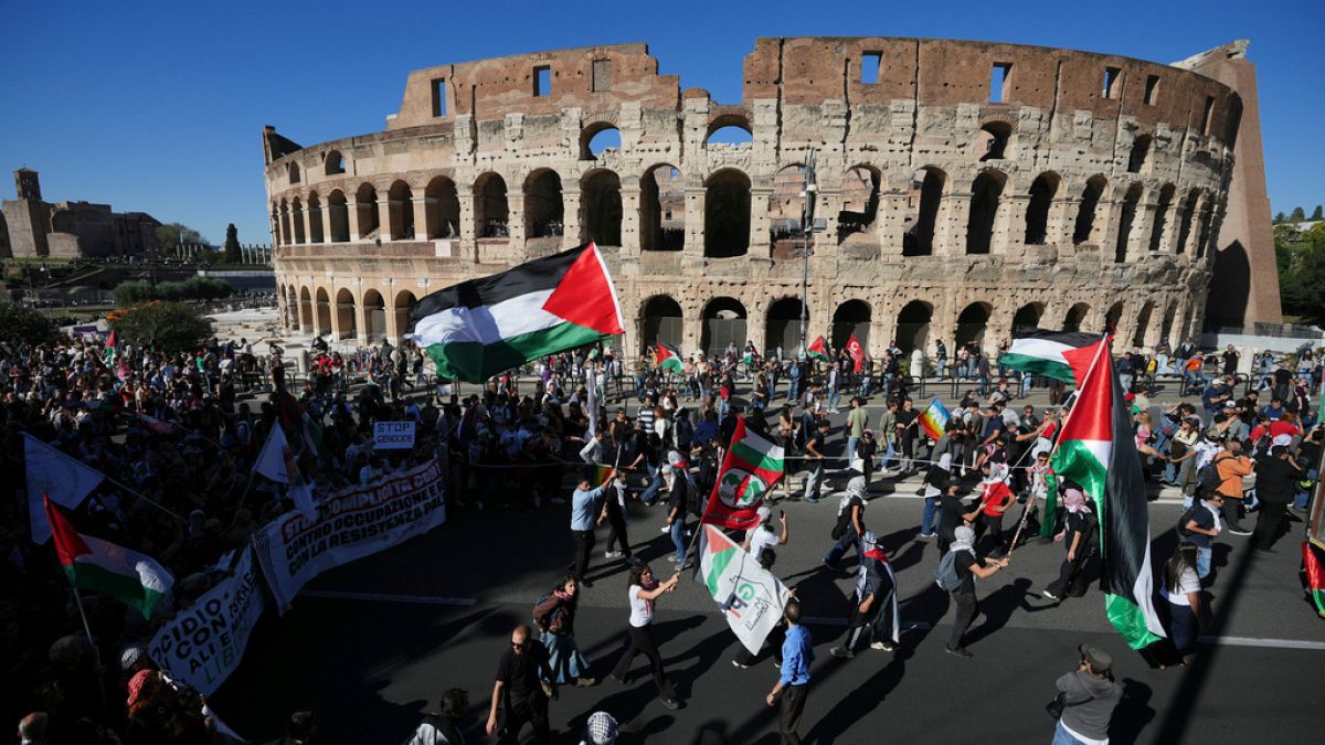 Rome, Paris, Barcelone : des milliers de personnes manifestent en soutien avec les Gazaouis