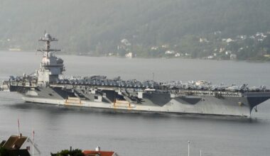 Les États-Unis déploient leur plus grand porte-avions dans les Caraïbes en pleine escalade avec le Venezuela