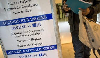 Grenoble : depuis deux ans, leur demande de titre de séjour est "en cours d'instruction"