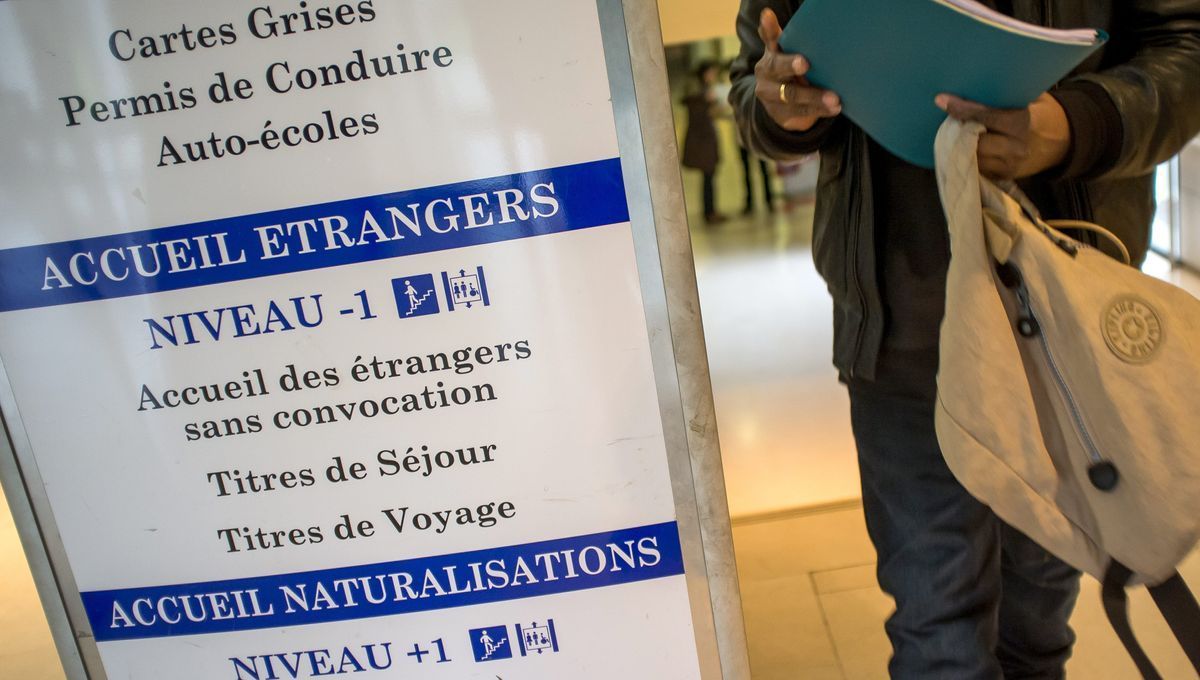 Grenoble : depuis deux ans, leur demande de titre de séjour est "en cours d'instruction"