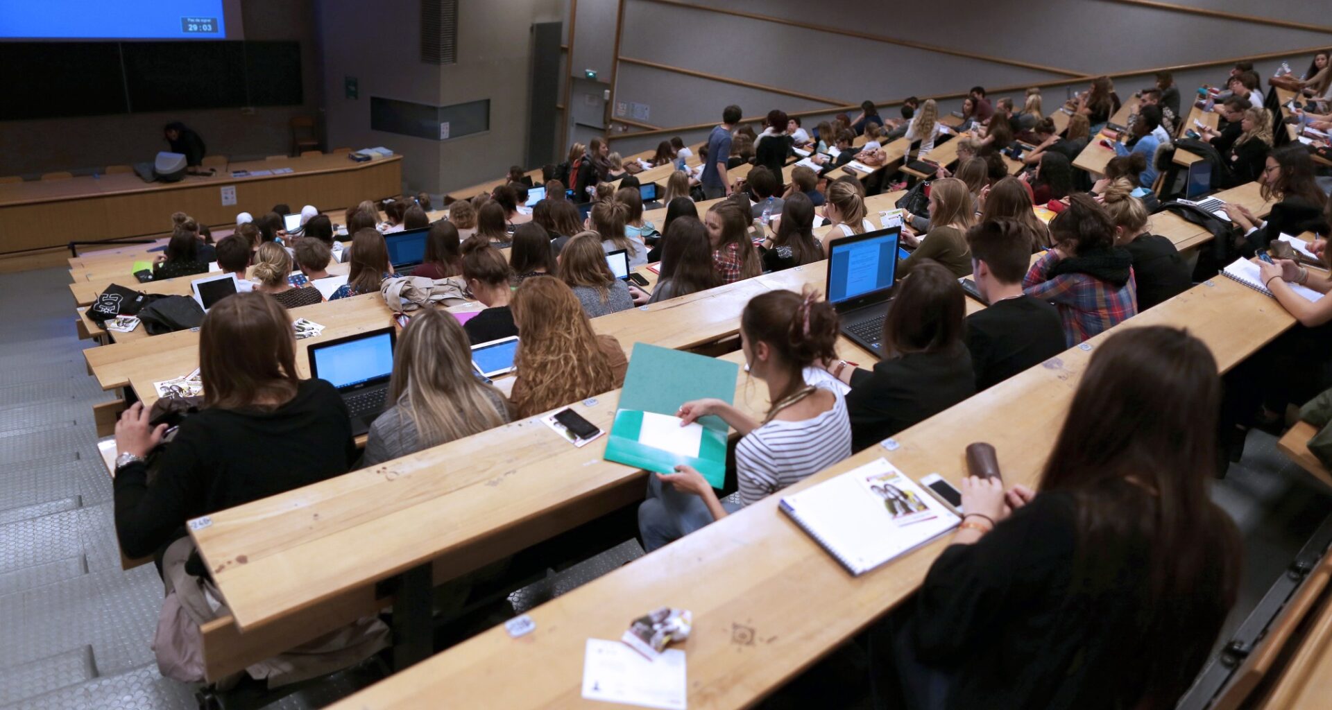 INFO RTL - Étudier à l’étranger : les États-Unis ne font plus rêver les étudiants français