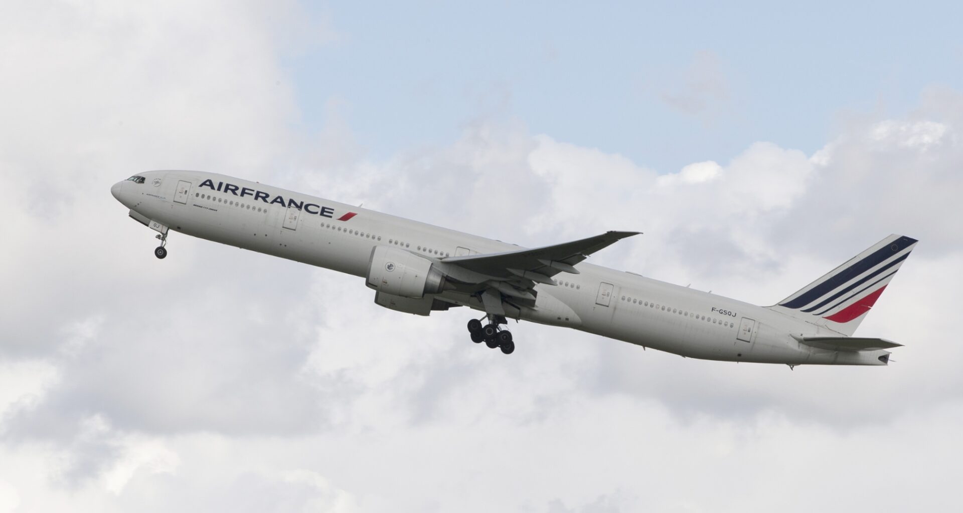 Air France annonce suspendre ses vols entre Paris et Antananarivo