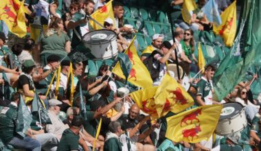 En direct – Section Paloise / Aviron Bayonnais : revivez en images la montée de l’ambiance au Hameau avant le choc du Top 14 - La République des Pyrénées