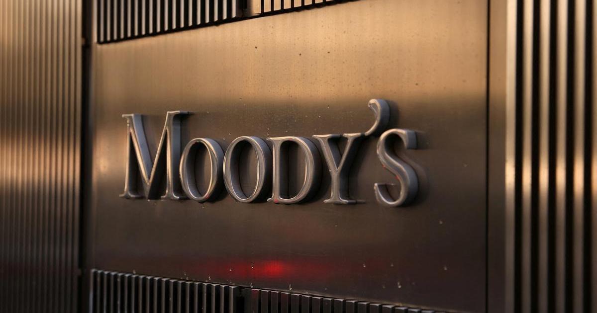 Moody’s abaisse la perspective de la note souveraine de la France