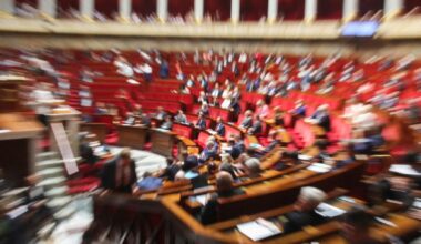 Le socle commun trouve un accord pour offrir au Rassemblement national des postes-clés à l’Assemblée