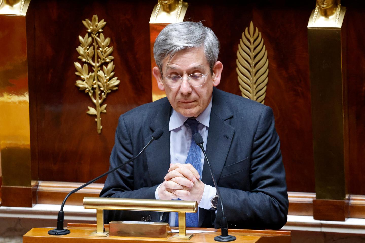 quand le gouvernement s’assoit sur les décisions du Parlement